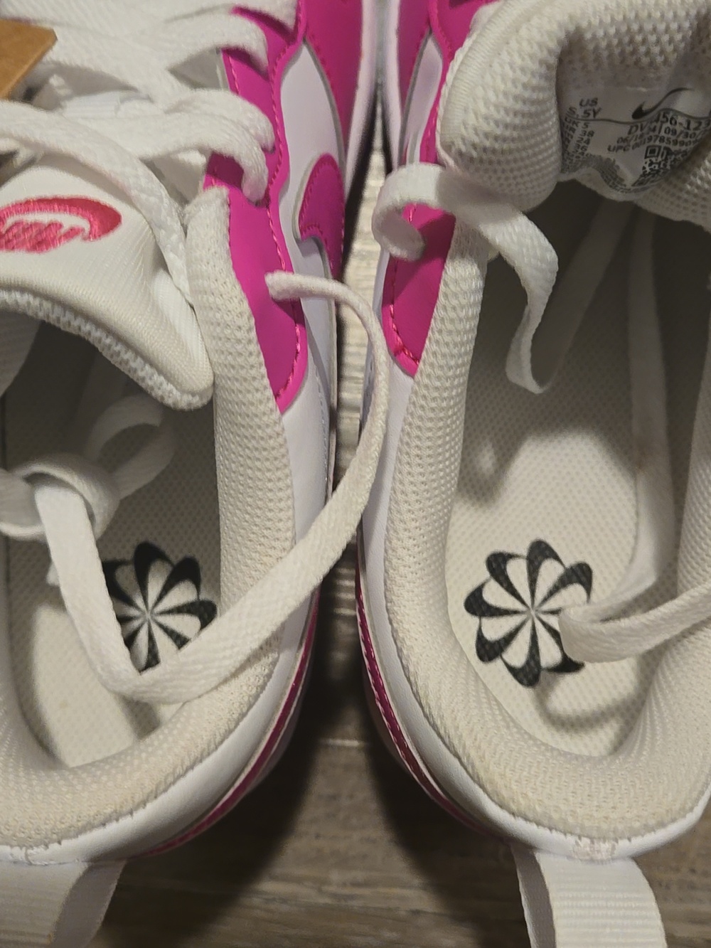 Nike Court Borough Low Pink/White Size 5.5 Y/ Also Fits Women 7 Brand New - Picture 5 of 11